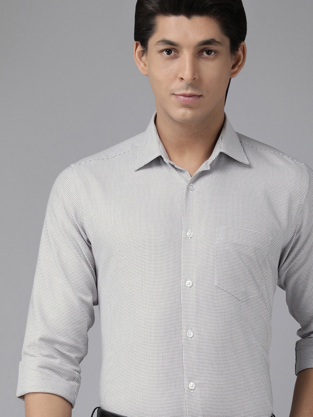 

Van Heusen Men Grey & Brown Textured Custom Fit Formal Pure Cotton Shirt
