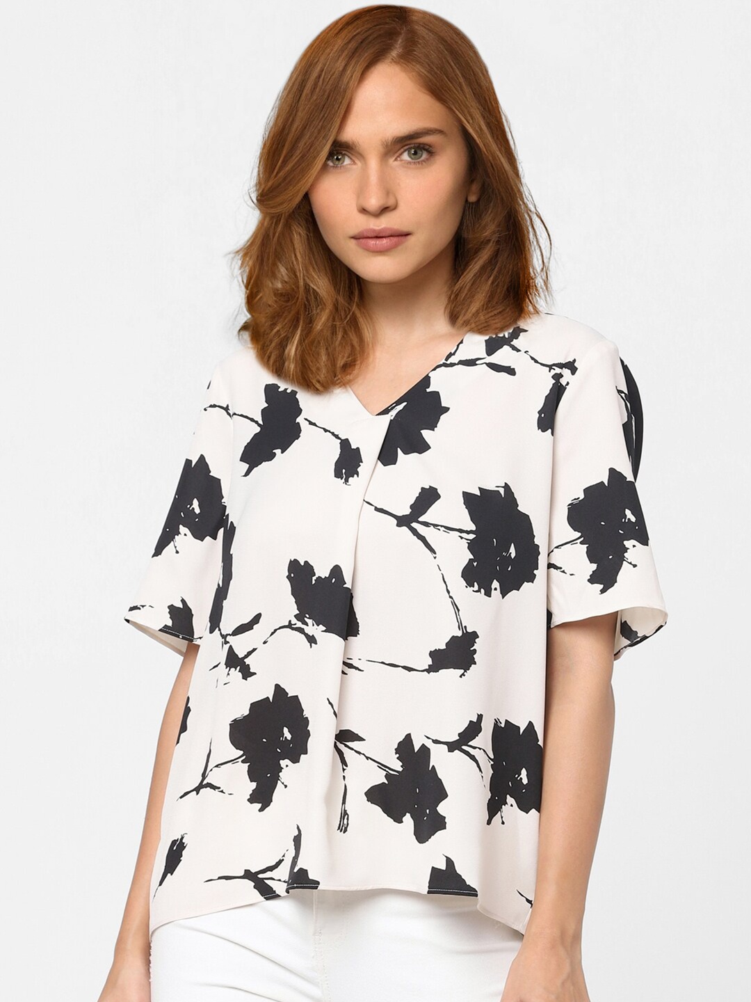 

Vero Moda Women Off White Floral Print Top