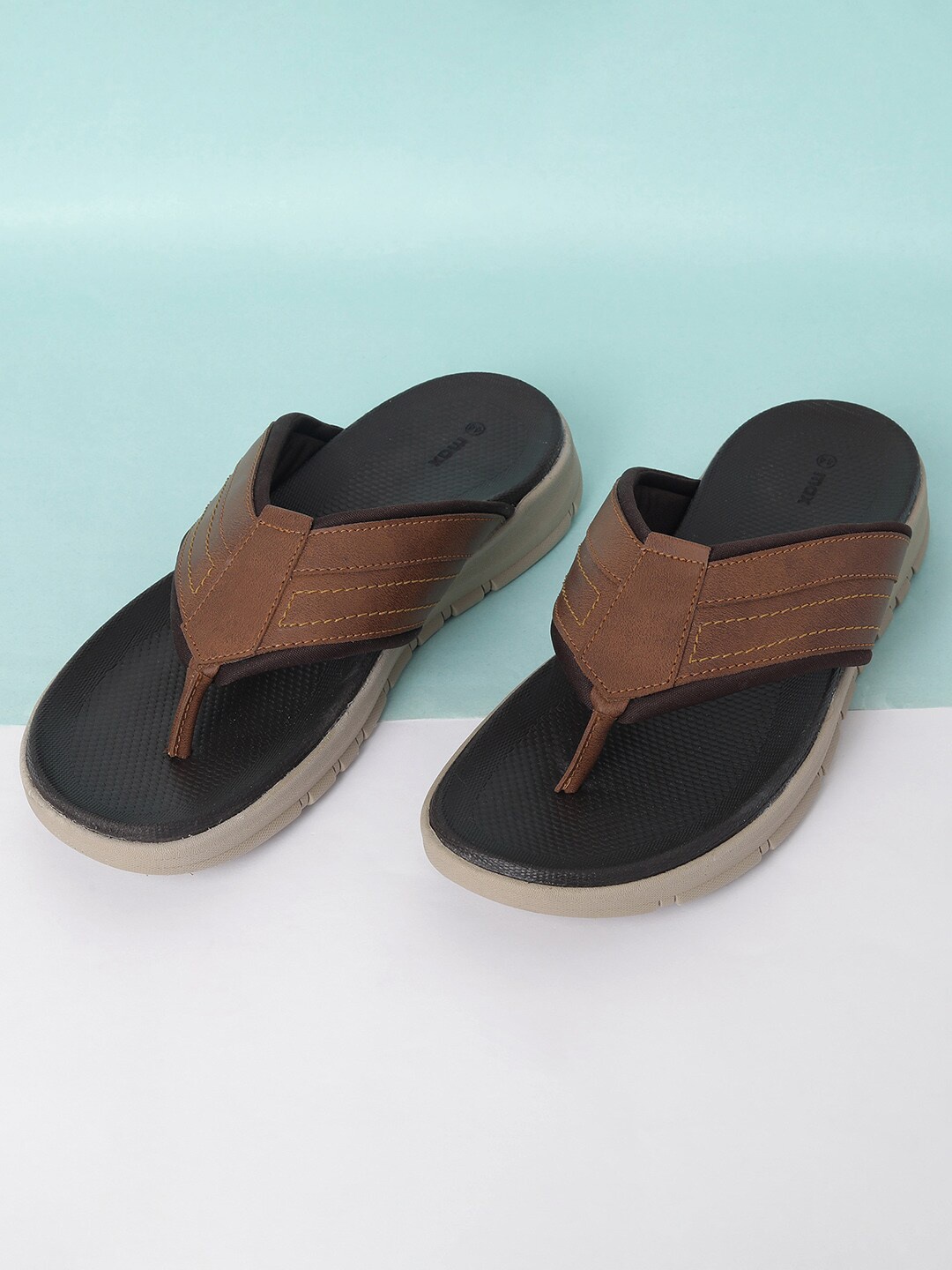 

max Men Tan Brown & Black Comfort Sandals