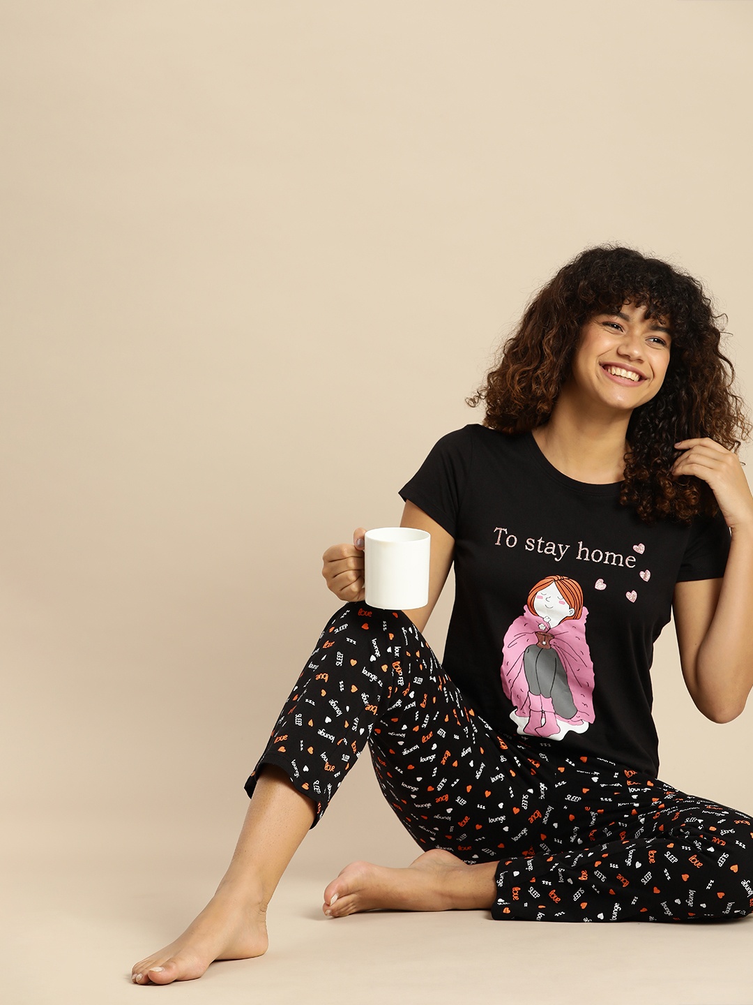 

Dreamz by Pantaloons Women Black Printed Pure Cotton Night Suit