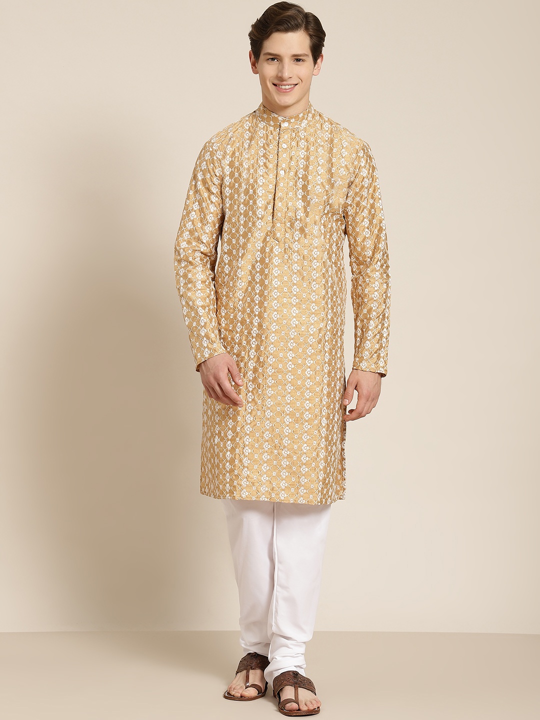 

SOJANYA Men Golden Ethnic Motifs Embroidered Kurta with Churidar, Gold