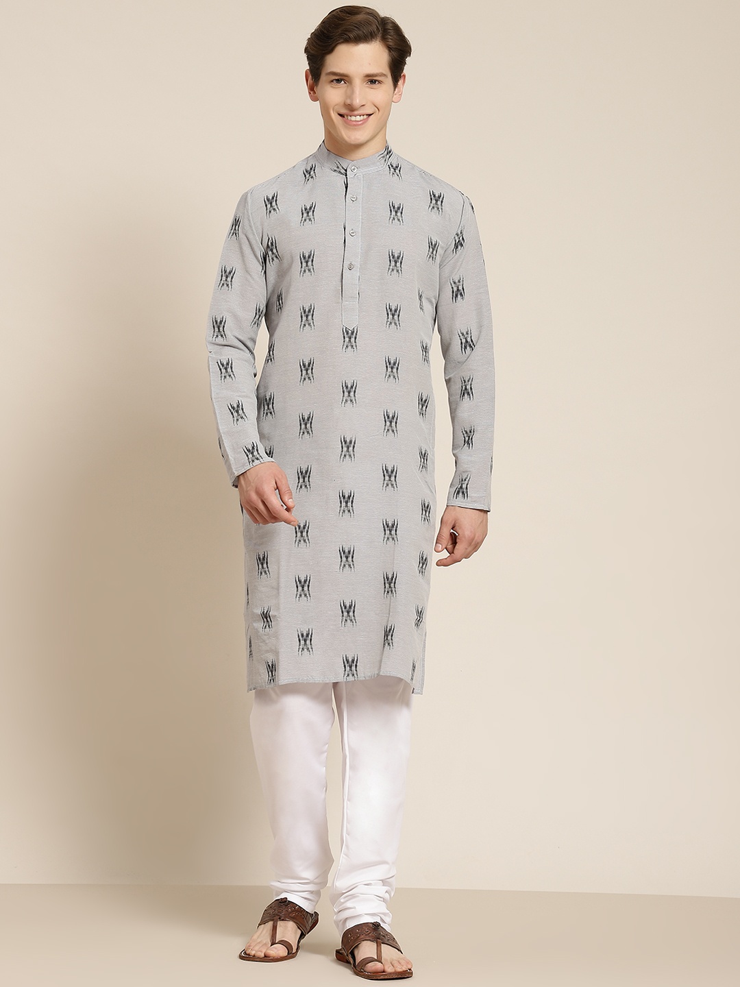 

SOJANYA Men Grey Pure Cotton Self Design Kurta with Churidar