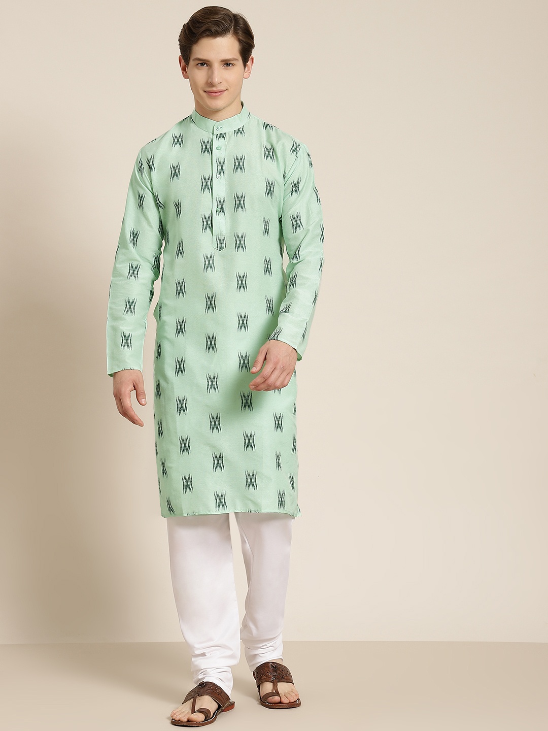 

SOJANYA Men Green Pure Cotton Self Design Kurta with Churidar