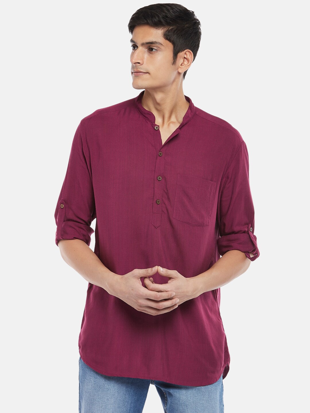 

indus route by Pantaloons Men Maroon Dobby Kurta