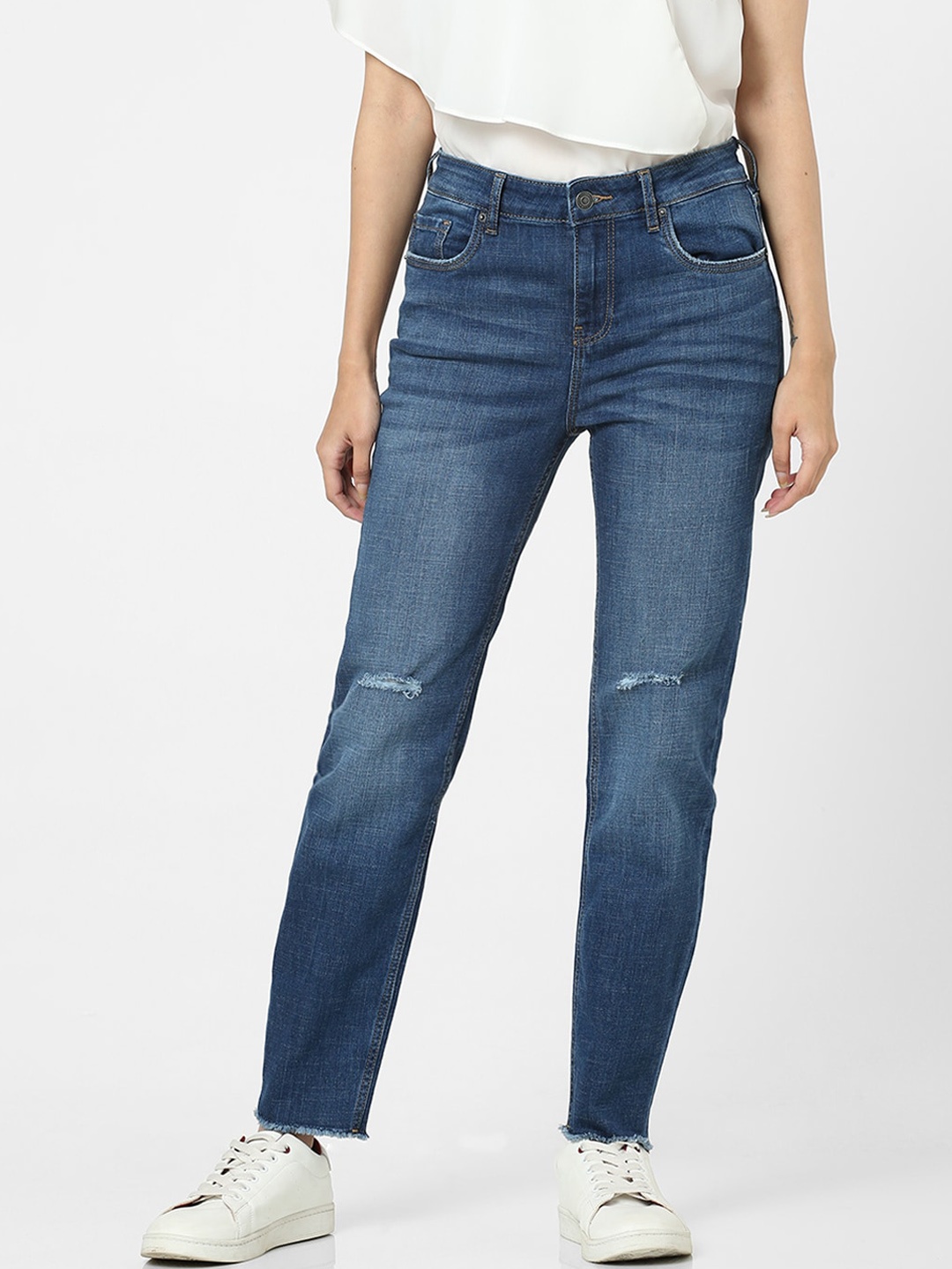 

Vero Moda Women Blue Mildly Distressed Light Fade Crop Jeans