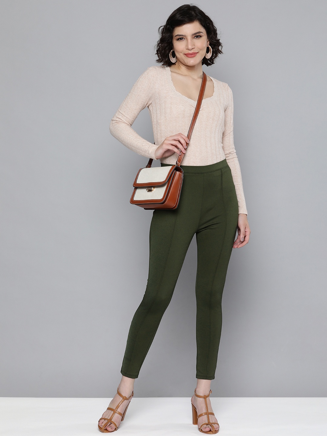 

HERE&NOW Women Olive Green Solid Cropped Treggings