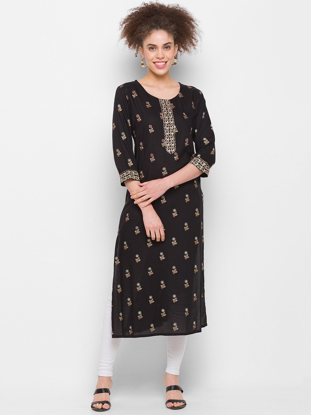 

ZOLA Women Black Floral Embroidered Kurta