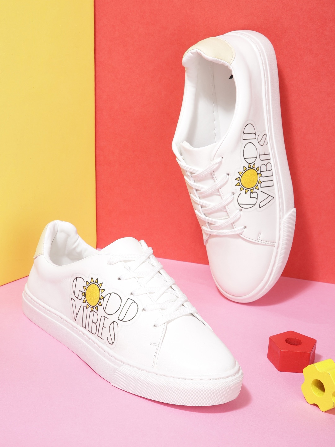 

Kook N Keech Women Printed Sneakers, White