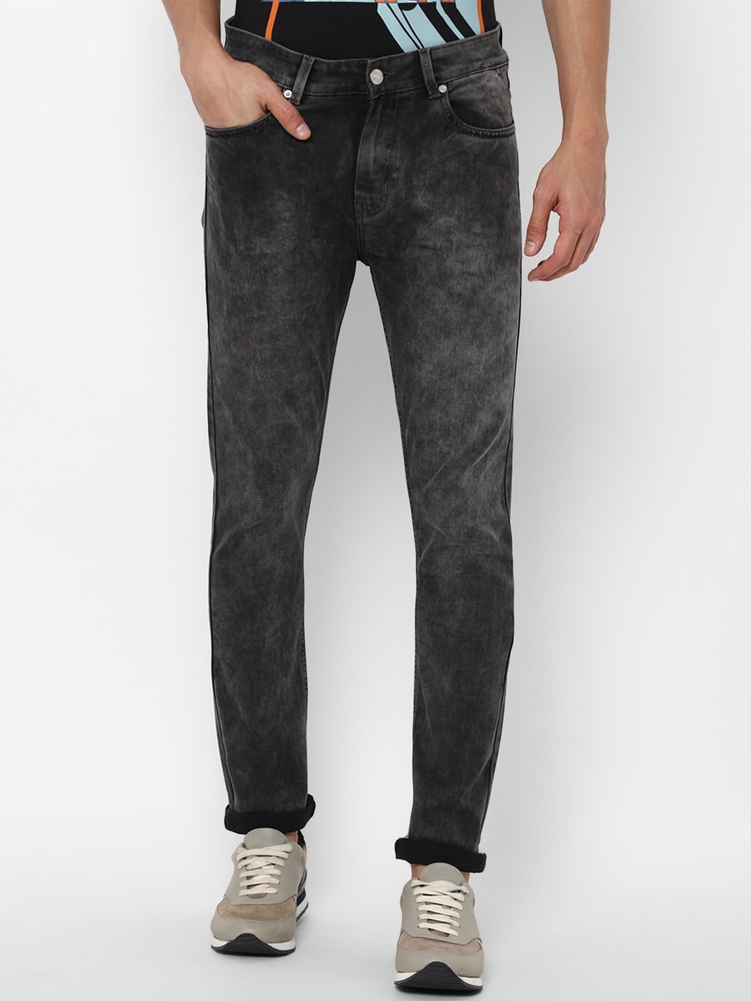 

FOREVER 21 Men Grey Mid-Rise Heavy Fade Jeans