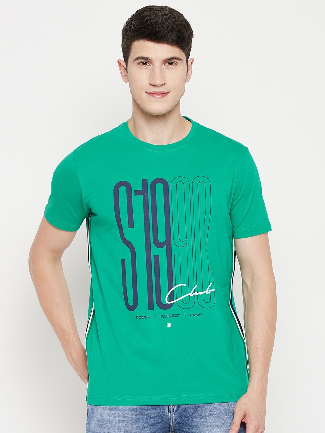

Duke Men Green Typography Printed Slim Fit T-shirt