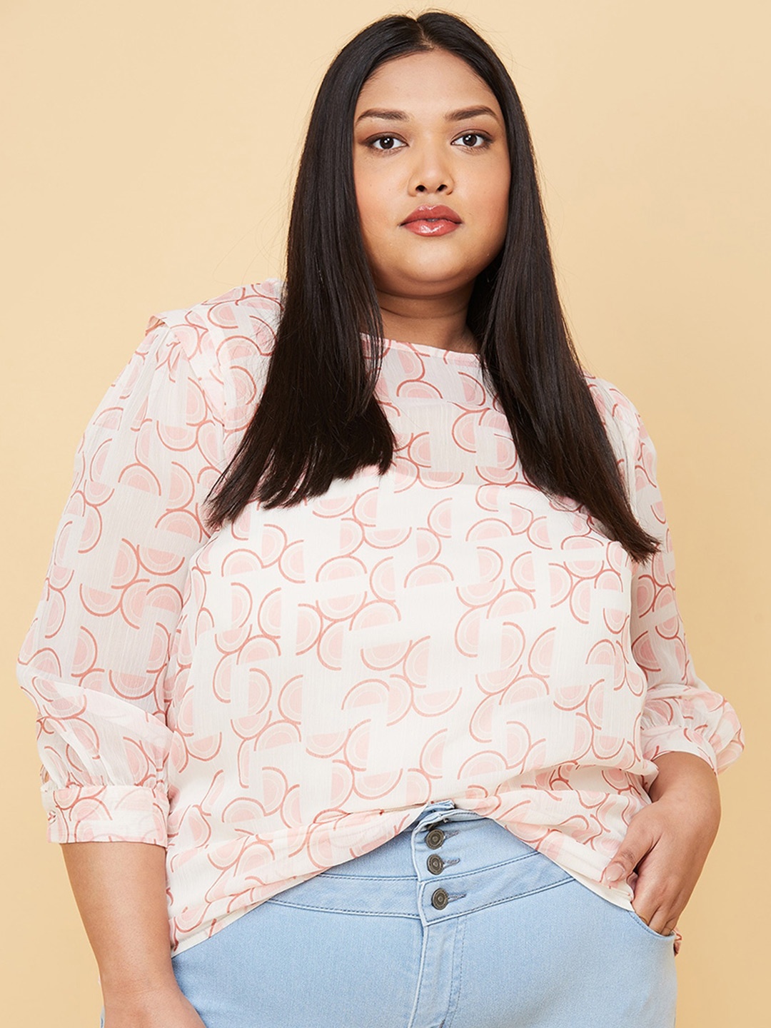 

max Women Plus Size Off White Geometric Print Top
