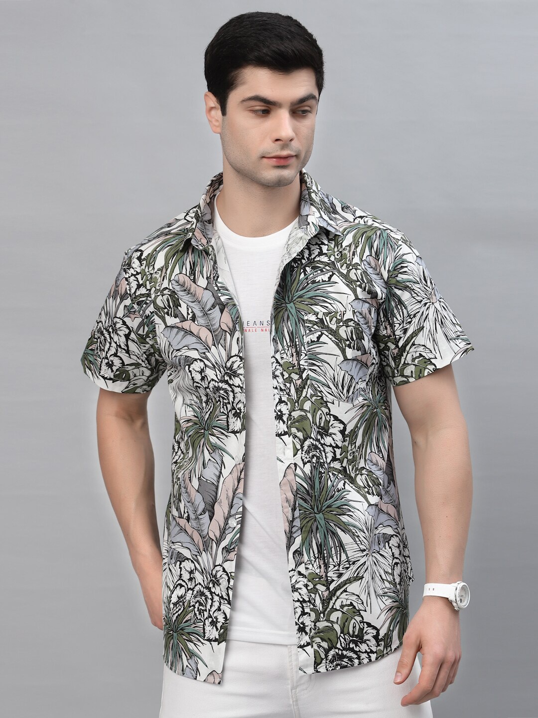 

Style Quotient Men White & Green Comfort Floral Printed Regular Fit Cotton Casual Shirt