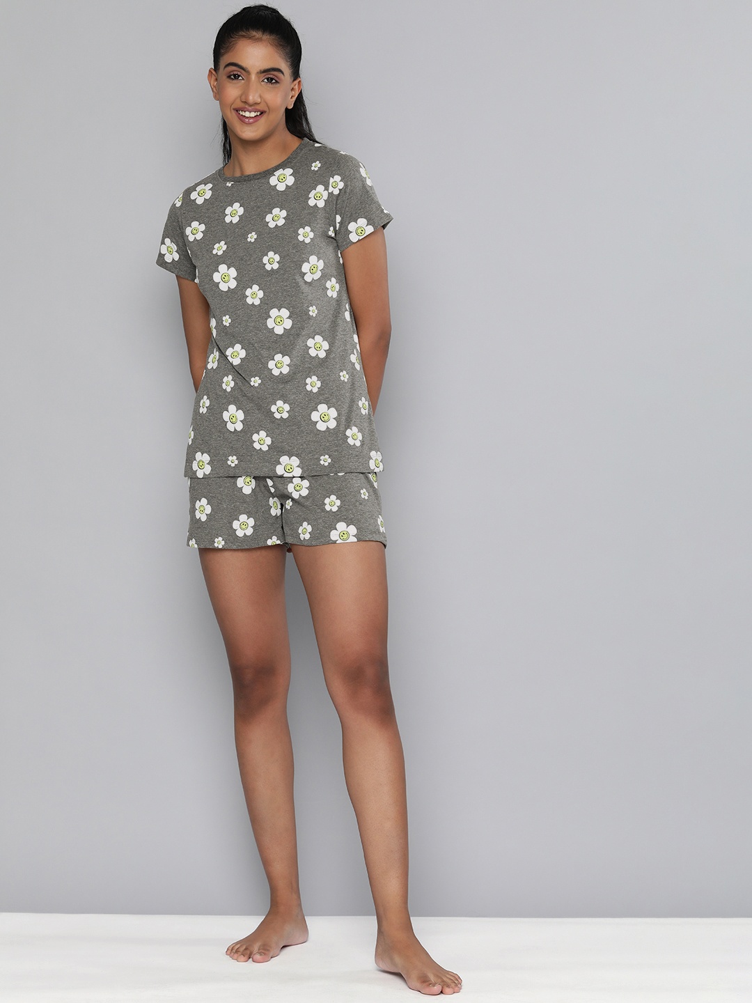 

HERE&NOW Women Grey Melange & White Floral Printed Night suit