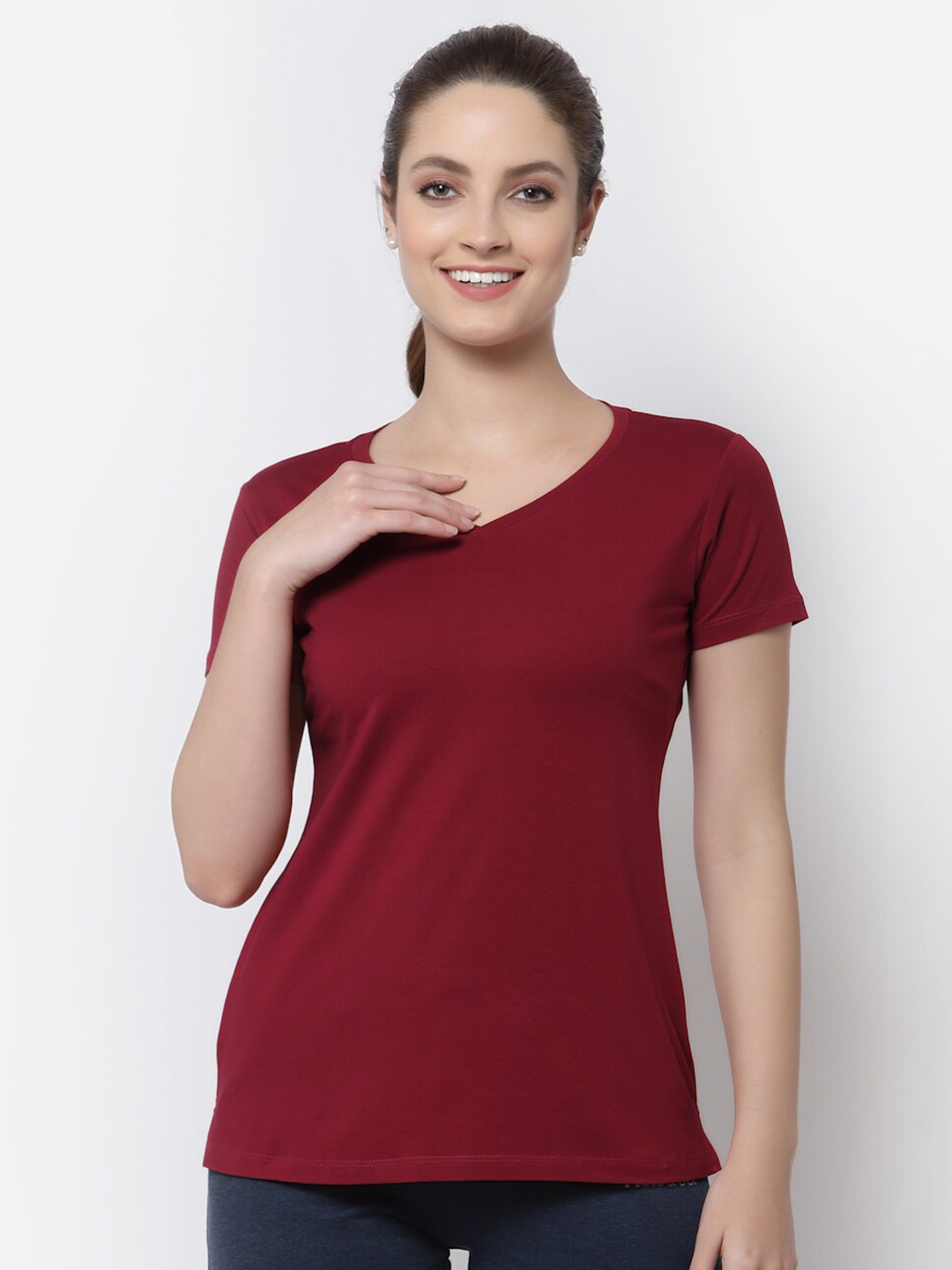 

Prag & Co Women V-Neck Antimicrobial T-shirt, Na