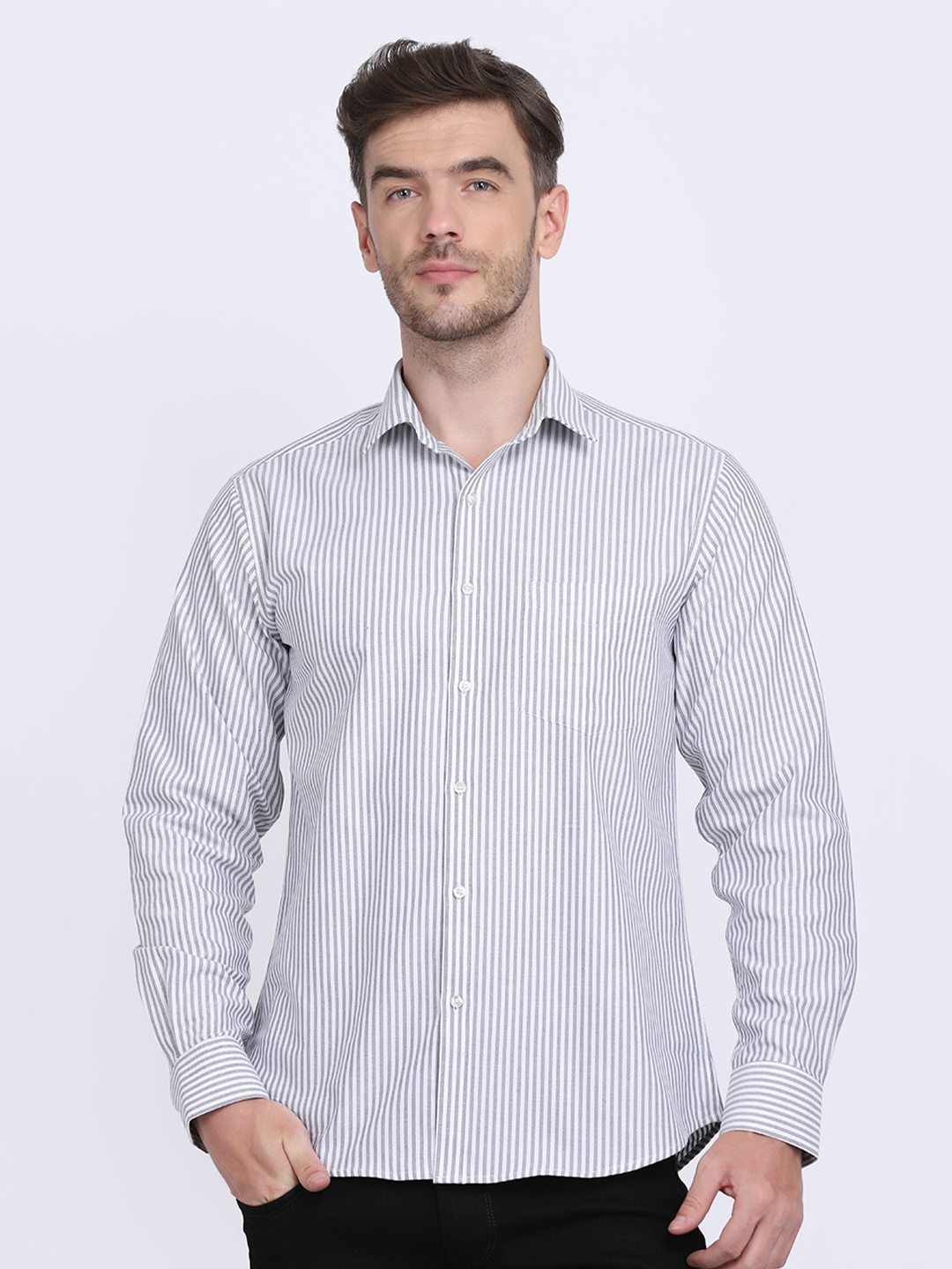 

JJAAGG T Men Black & White Classic Slim Fit Striped Cotton Shirt