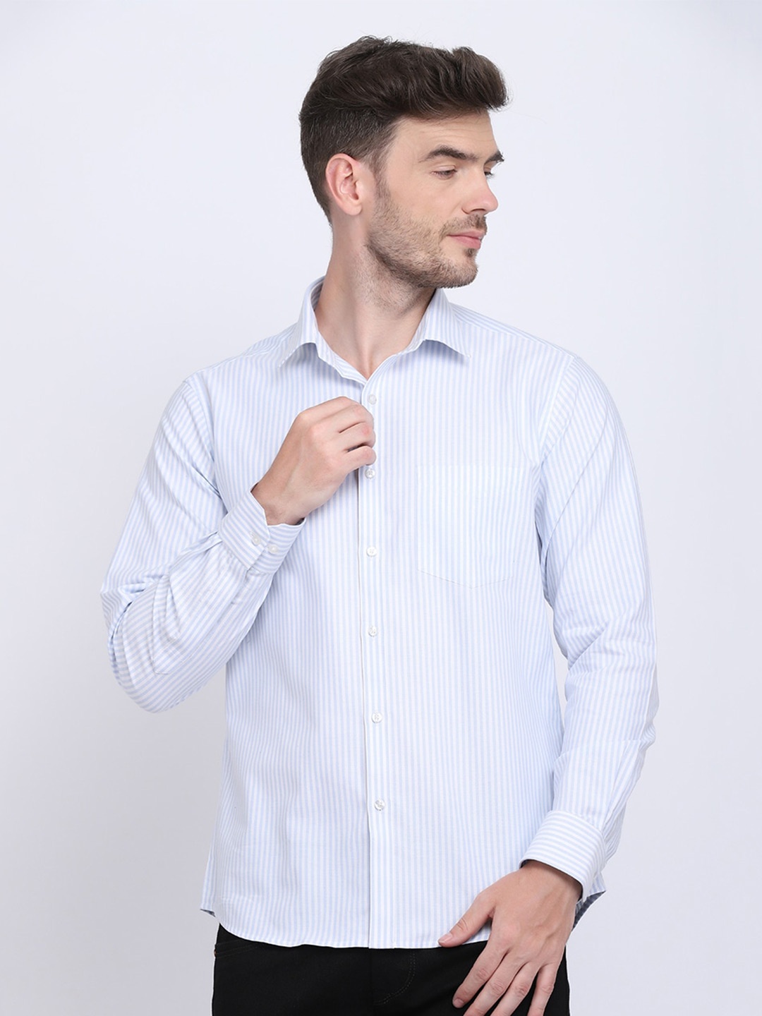 

JJAAGG T Men Blue Classic Slim Fit Striped Formal Shirt