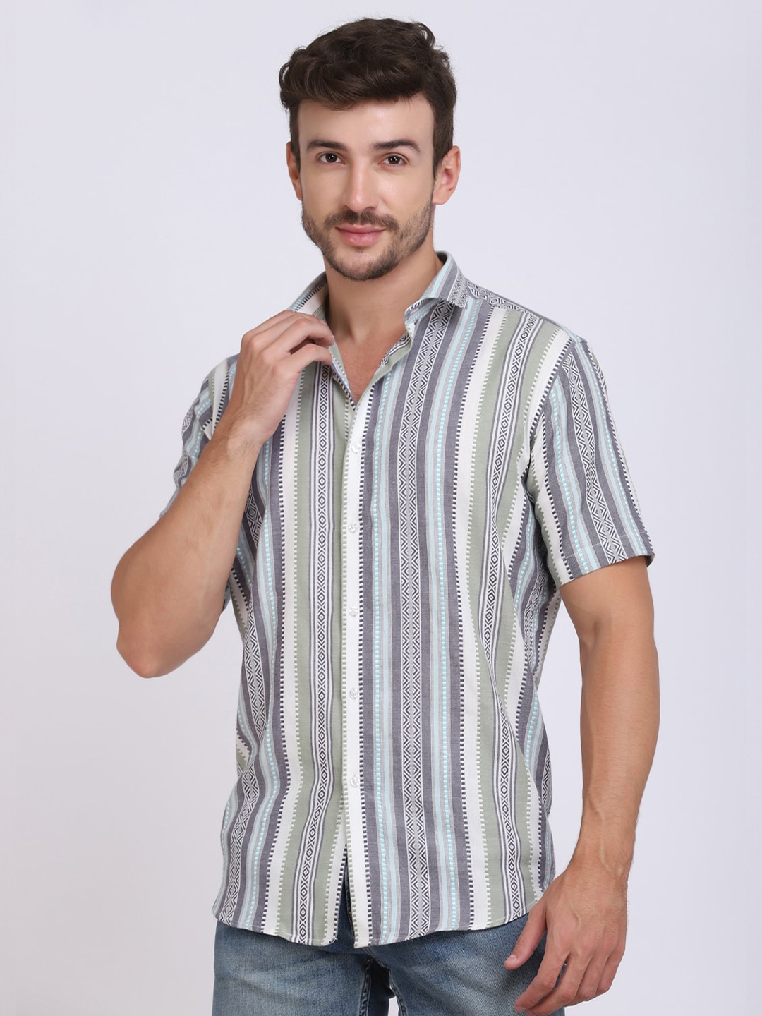 

JJAAGG T Men Cream-Coloured Classic Striped Casual Shirt