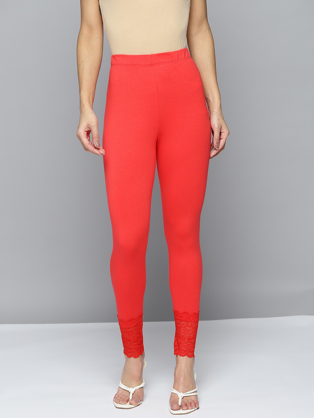 

HERE&NOW Women Red Solid Leggings with Lace Detailing