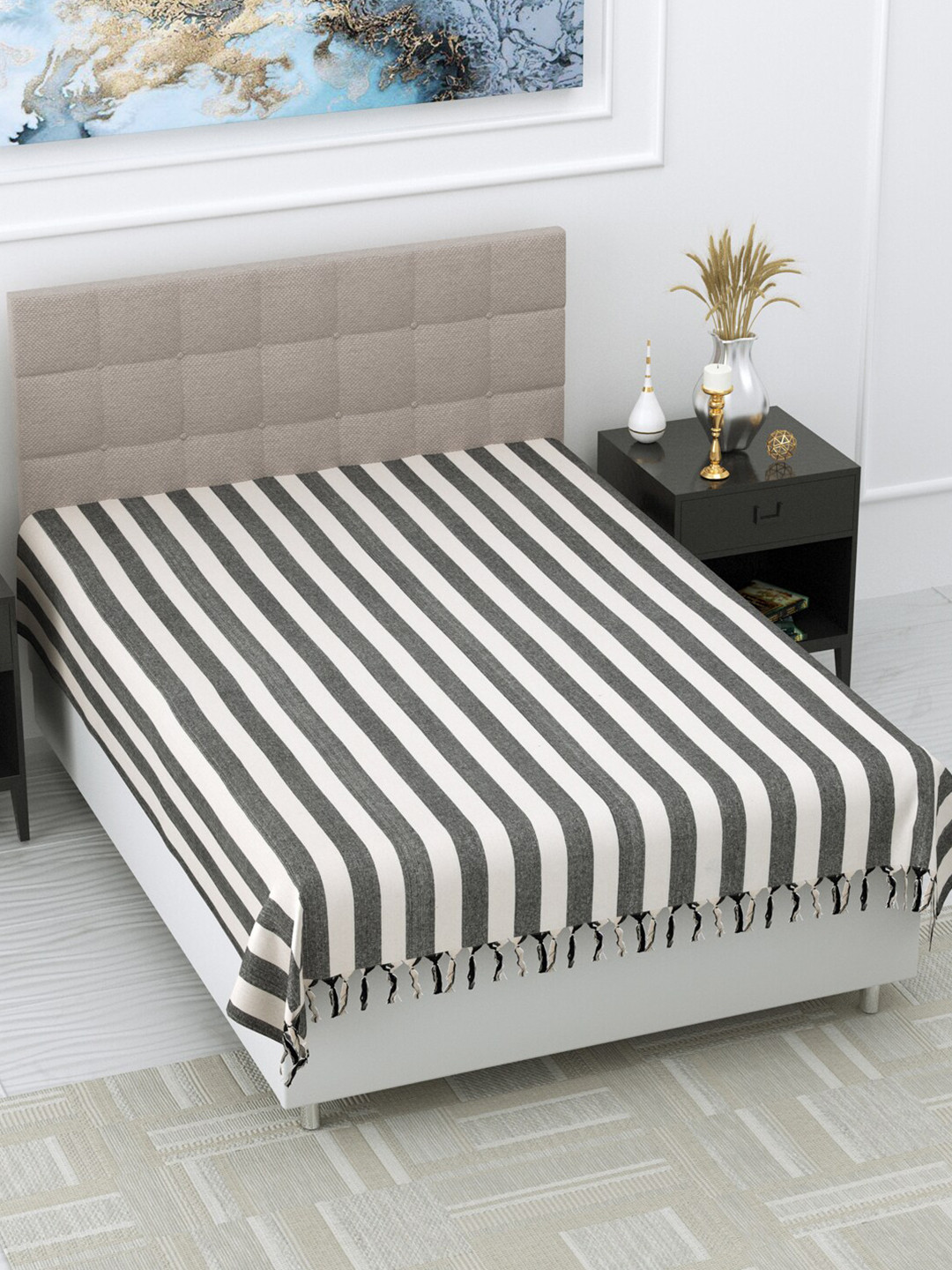 

Varde Cream-Coloured & Black Striped 180 TC Single Bedsheet
