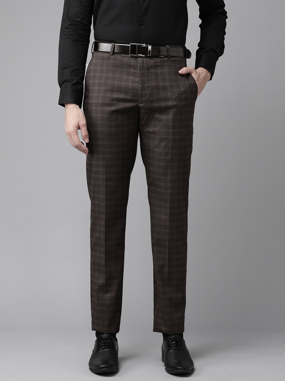 

Park Avenue Men Brown Checked Smart Fit Knitted Formal Trousers