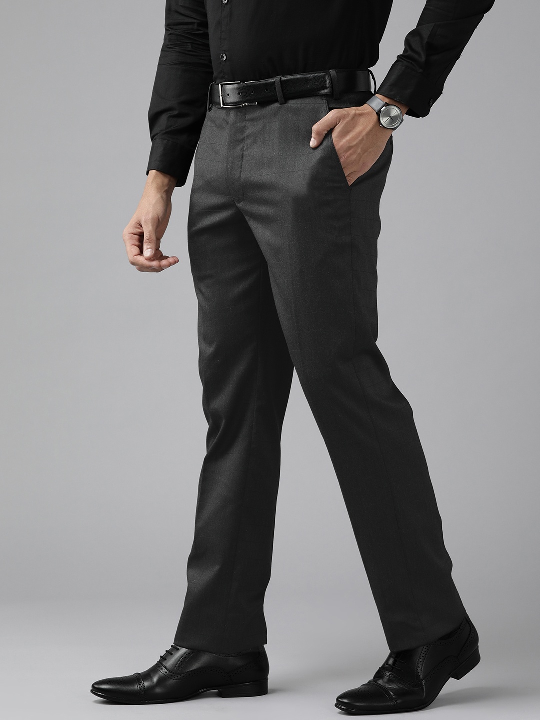 

Park Avenue Men Black Self Checked Formal Trousers