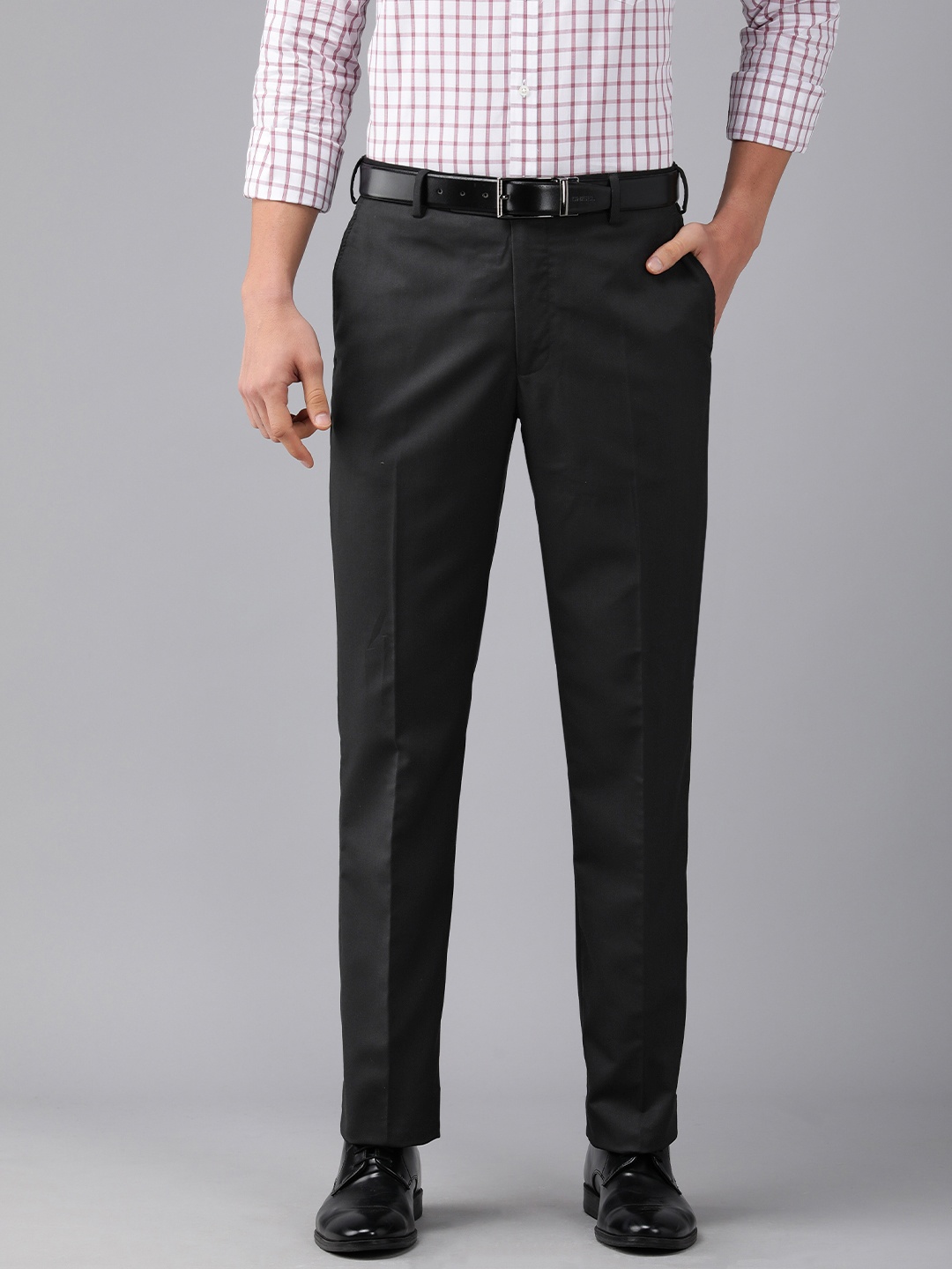

Park Avenue Men Black Solid Mid-Rise Formal Trousers