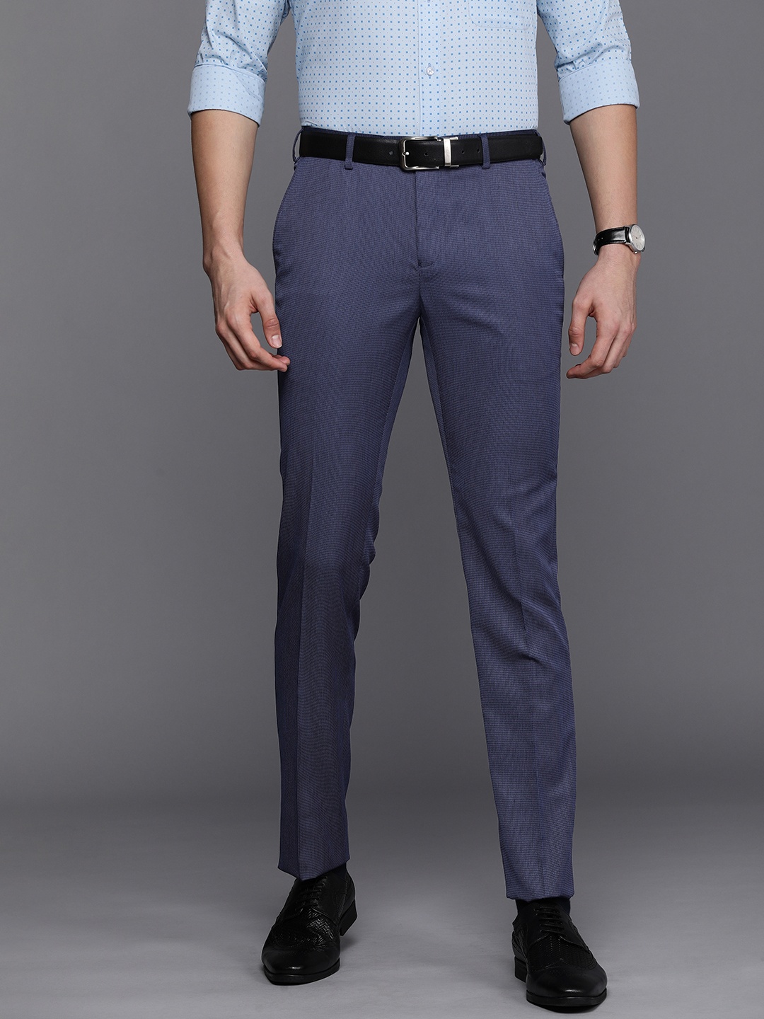 

Raymond Men Blue Textured Slim Fit Formal Trousers