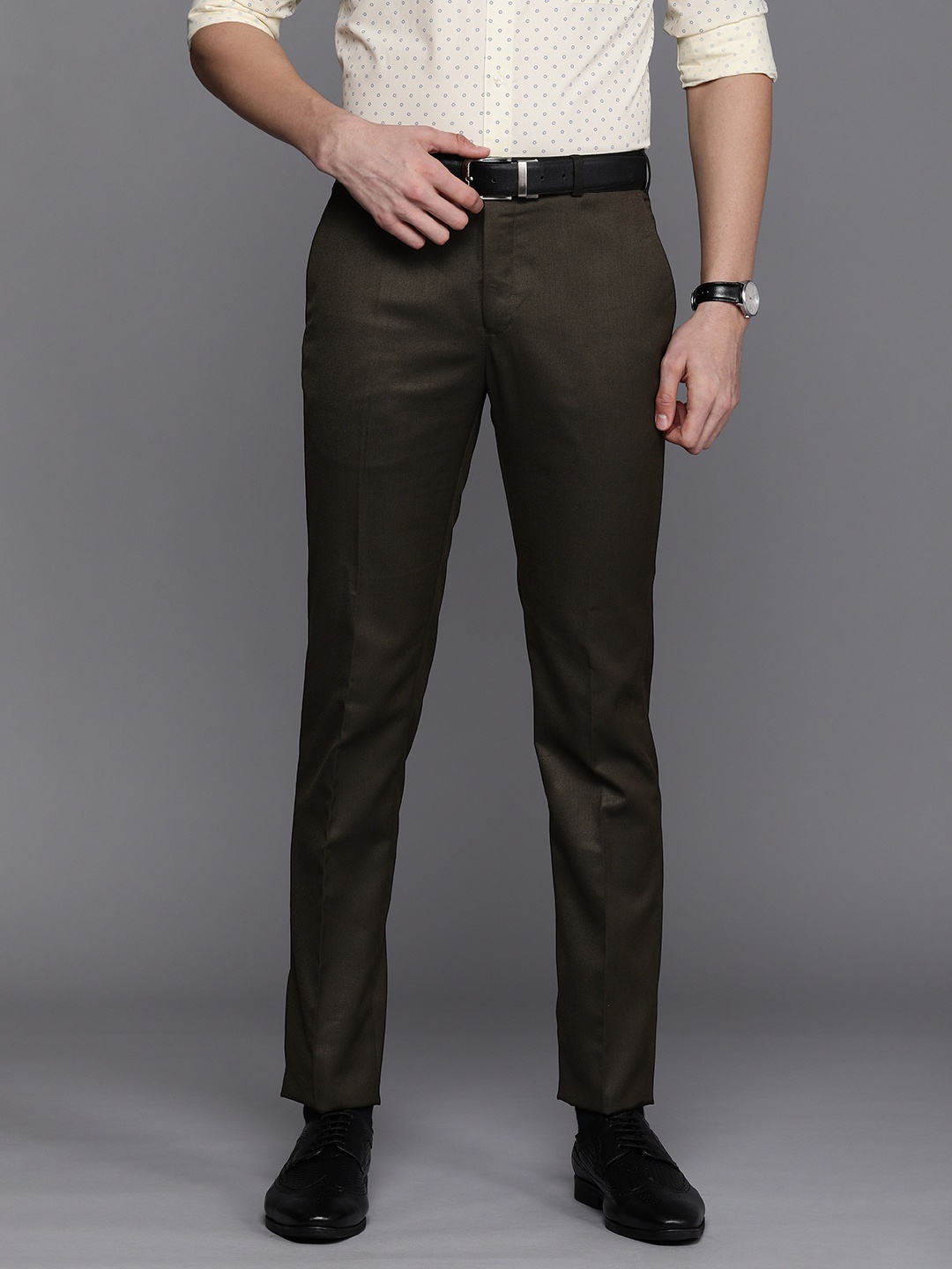

Raymond Men Brown Solid Textured Slim Fit Formal Trousers