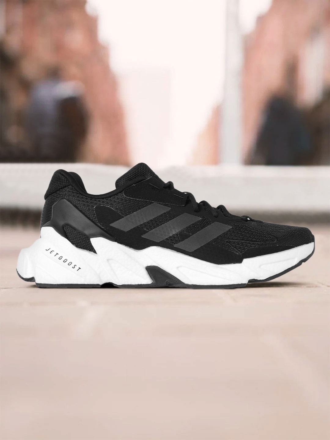 

ADIDAS Men Black & White Woven Design Boost Midsole X9000L4 Running Shoes