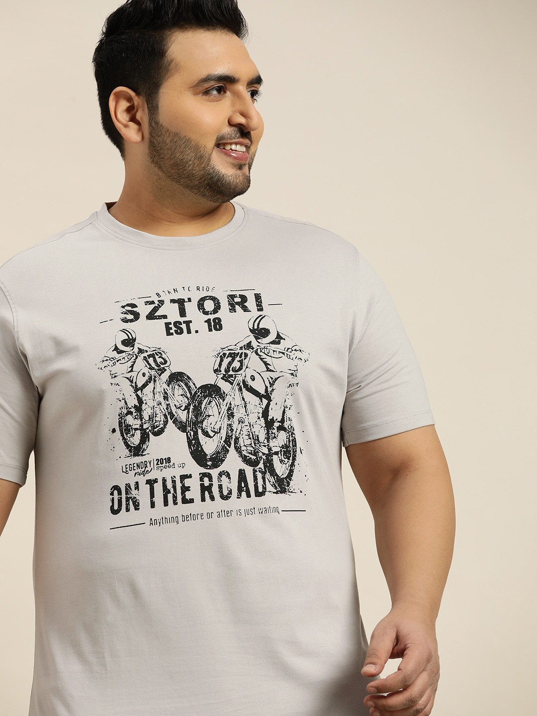

Sztori Men Plus Size Grey & Black Brand Logo Printed Pure Cotton T-shirt