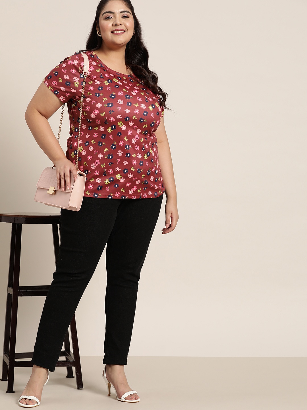 

Sztori Women Plus Size Maroon & Pink Floral Printed T-shirt