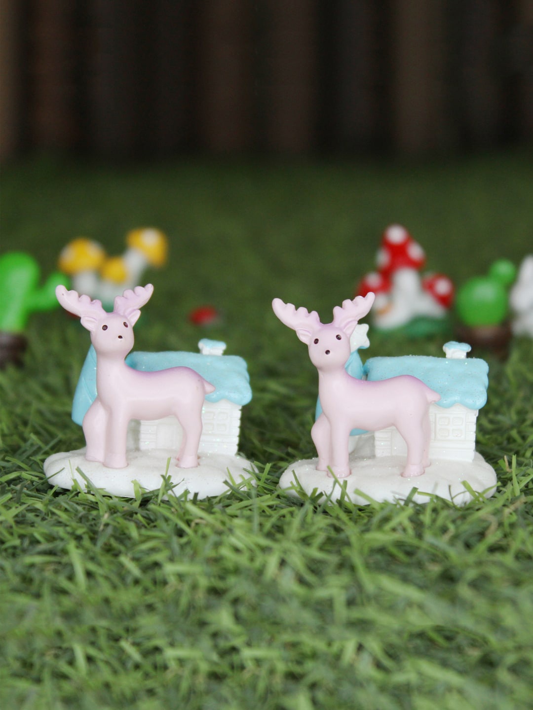 

Wonderland Set of 2 Pink & Blue Miniature Garden Toys