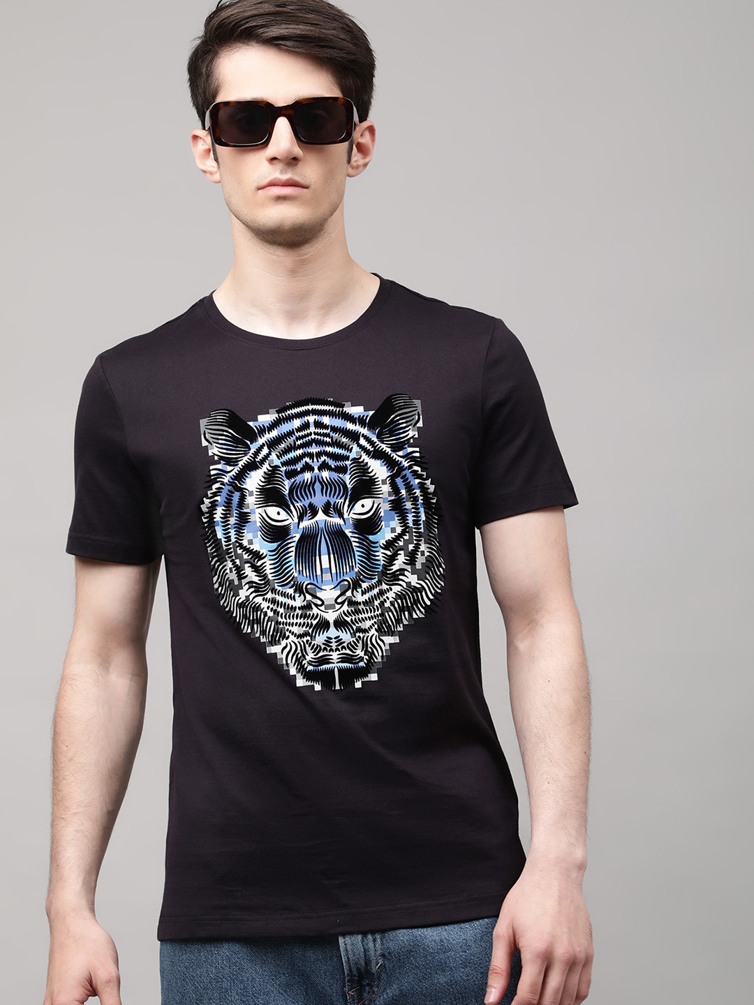 

Antony Morato Men Blue Varsity Printed Cotton Slim Fit T-shirt