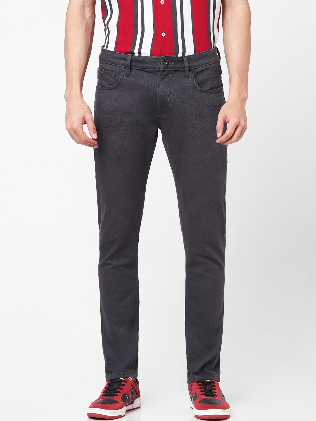 

Celio Men Charcoal Slim Fit Jeans