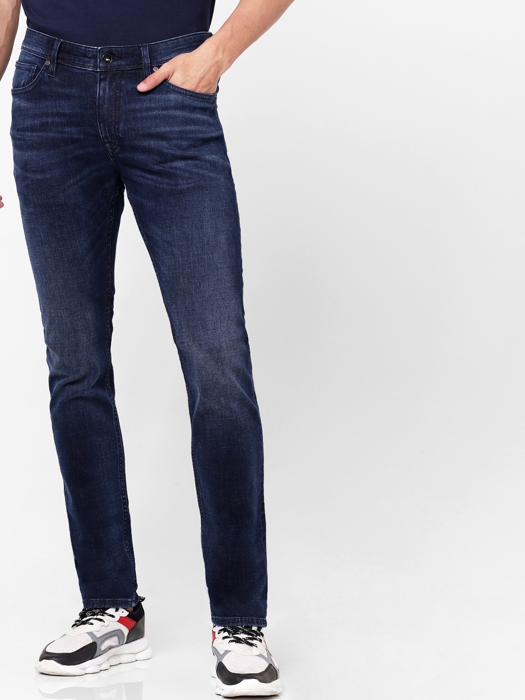 

Celio Men Blue Slim Fit Light Fade Jeans