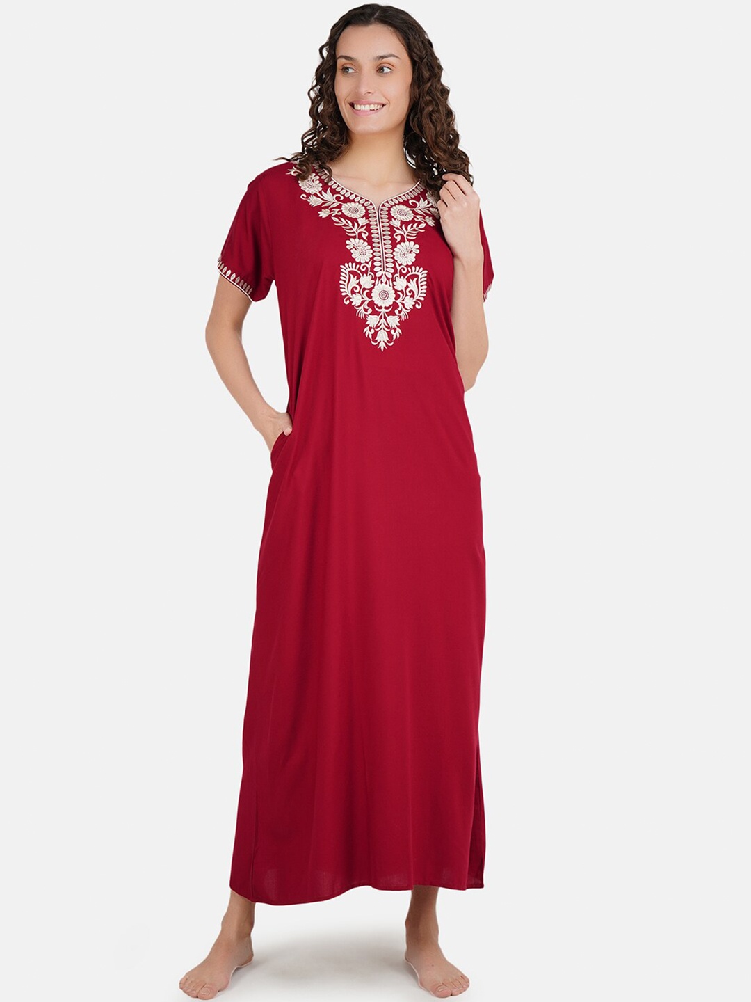 

KOI SLEEPWEAR Woman Red Floral Embroidered Maxi Nightdress