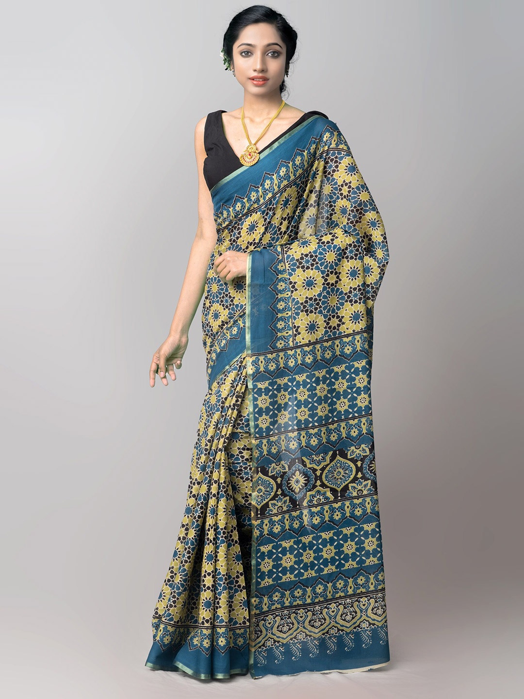 

Unnati Silks Blue & Silver-Toned Zari Pure Cotton Block Print Saree