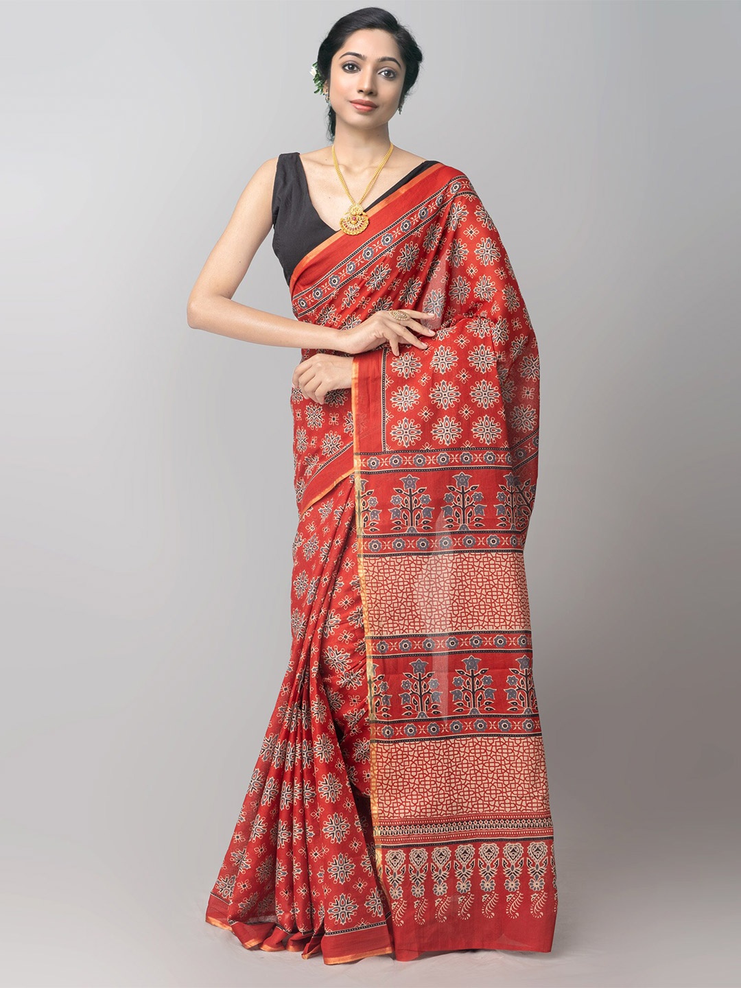 

Unnati Silks Red & Grey Ethnic Motifs Printed Pure Cotton Block Print Saree