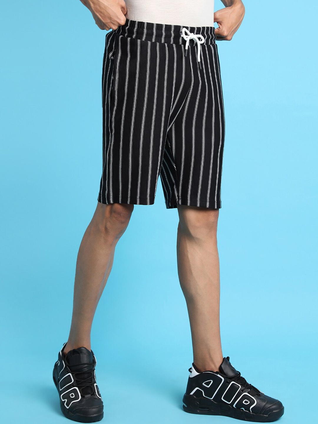 

Campus Sutra Men Black Striped Outdoor Shorts