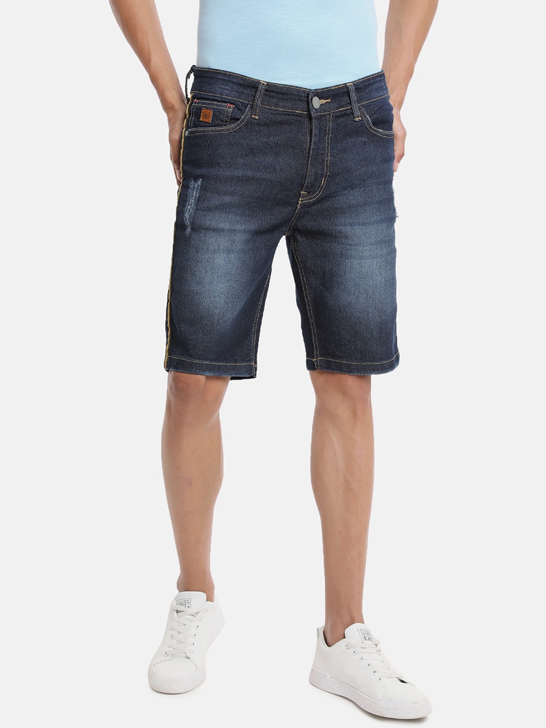 

Campus Sutra Men Blue Washed Denim Outdoor Denim Shorts