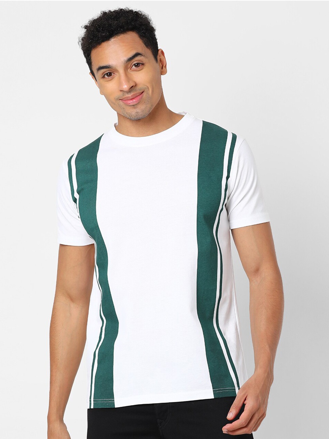 

Campus Sutra Men White & Green Colourblocked T-shirt