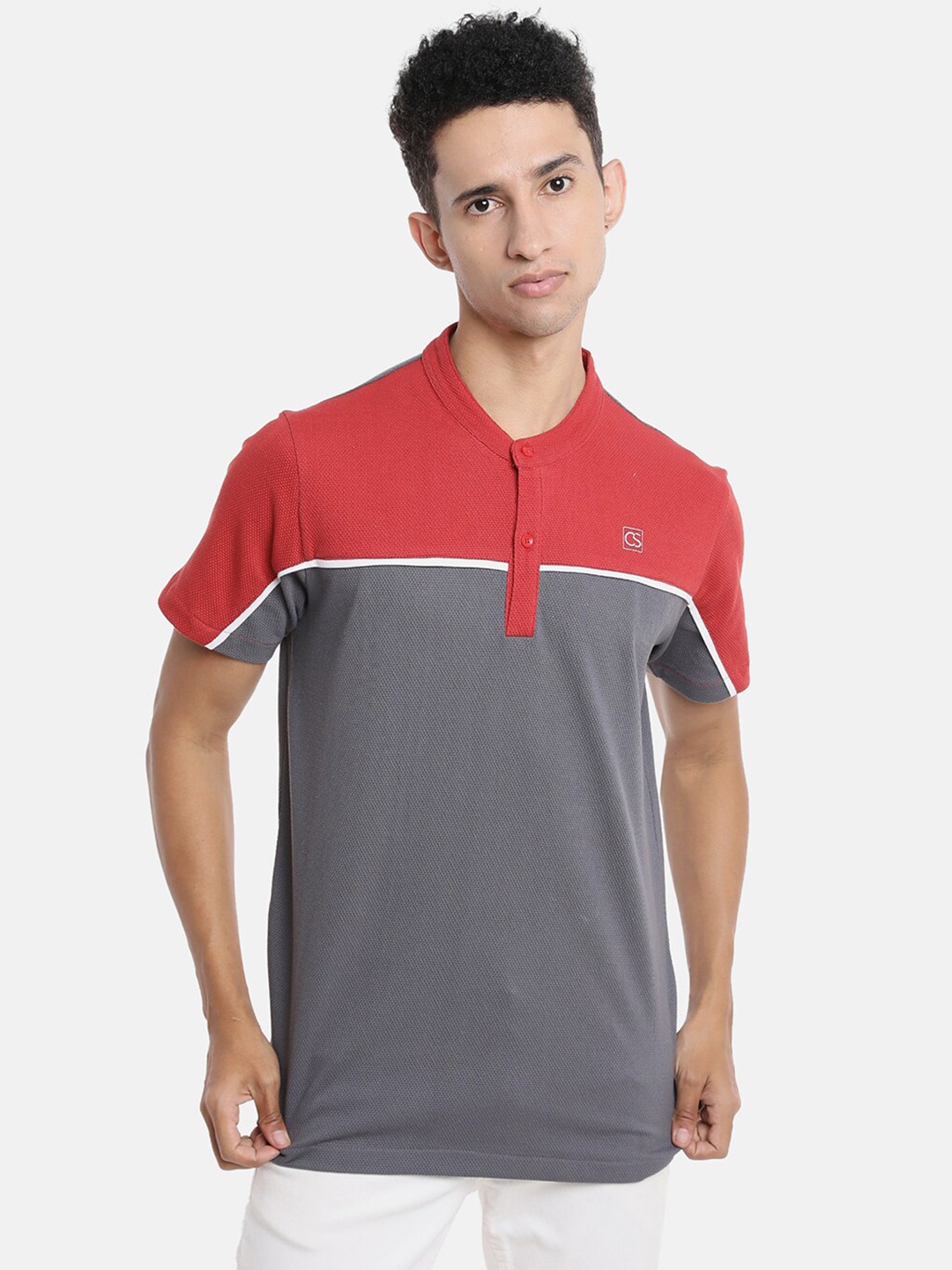 

Campus Sutra Men Grey & Red Colourblocked T-shirt