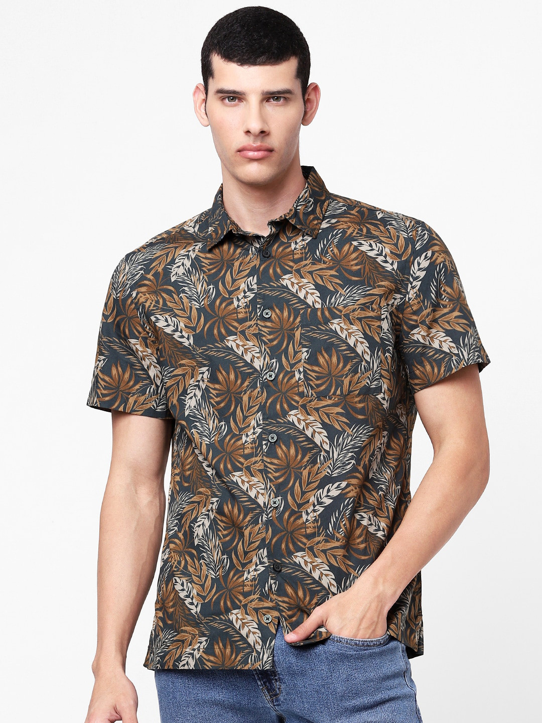 

Celio Men Green Floral Printed Regular Fit Cotton Casual Shirt