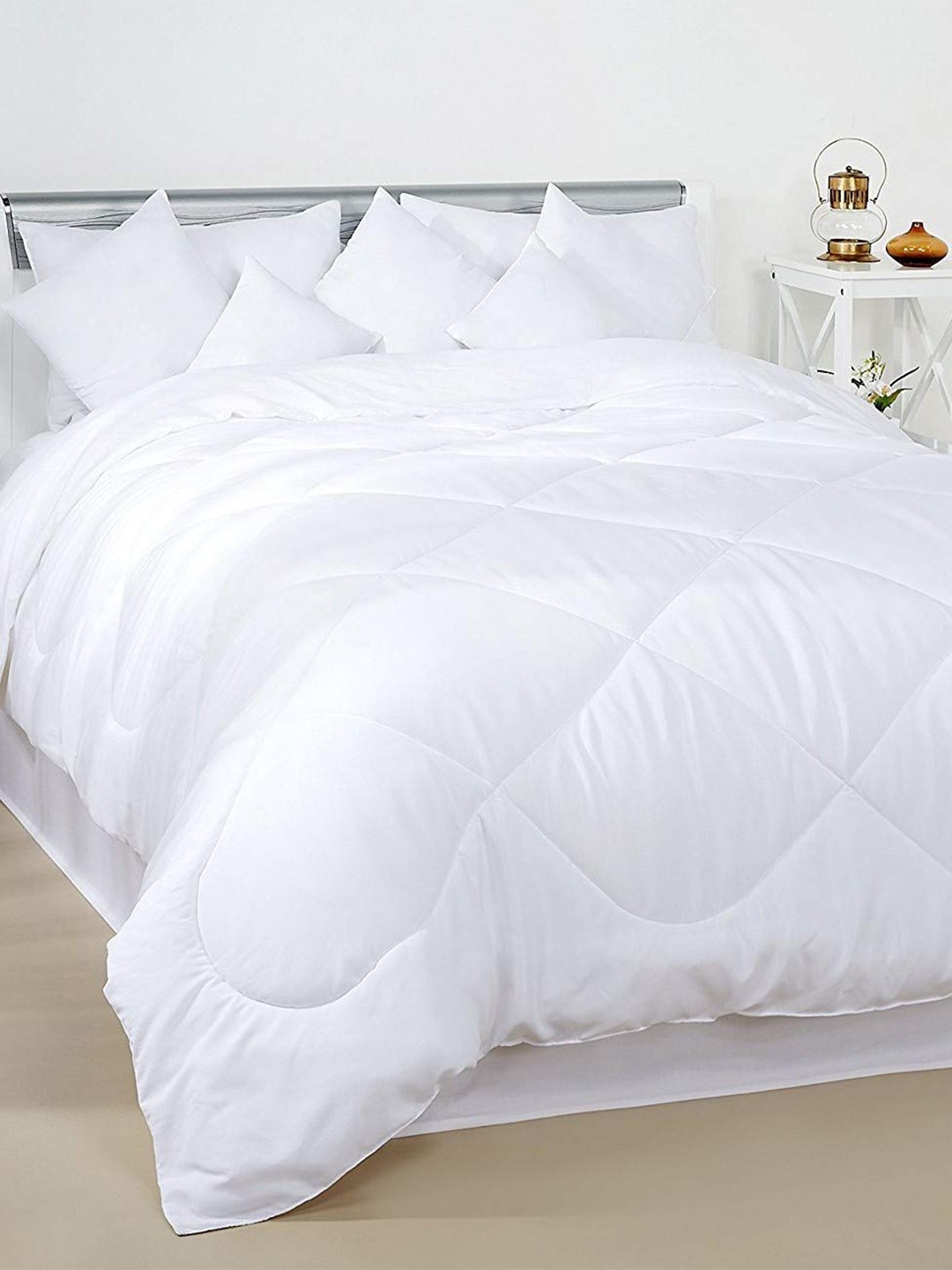 

Hammer Home White 200 GSM Solid Microfiber AC Room Double Bed Comforter