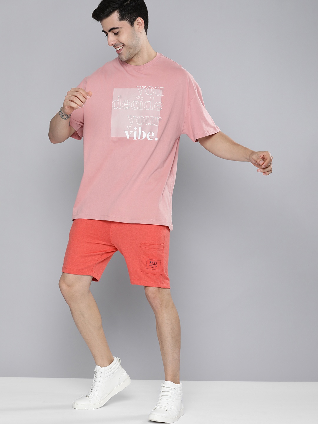 

M&H Easy Men Coral Red Solid Shorts