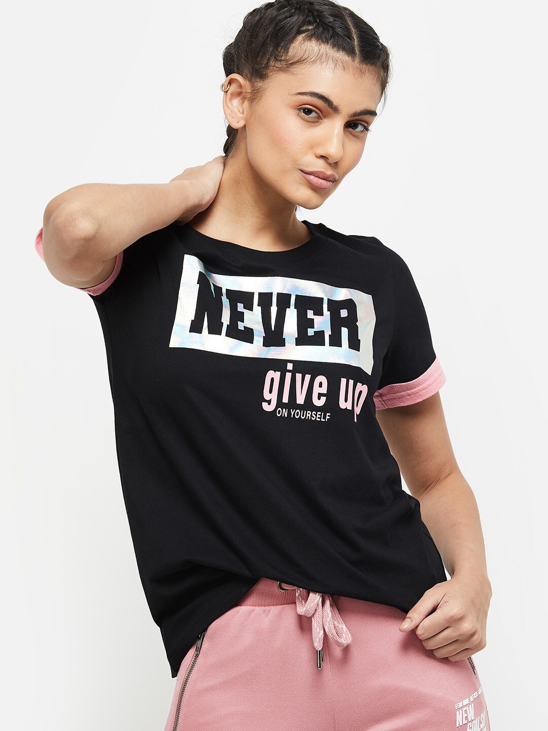 

max Women Black & Pink Typography Printed T-shirt