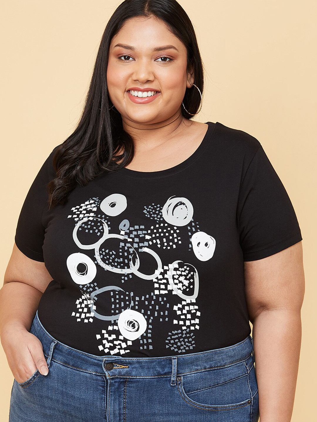 

max Plus Size Women Black Cotton T-shirt