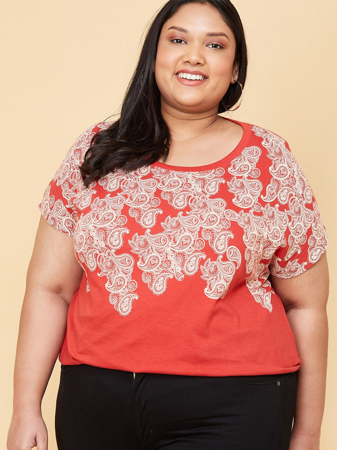 

max Women Plus Size Red Floral Printed T-shirt