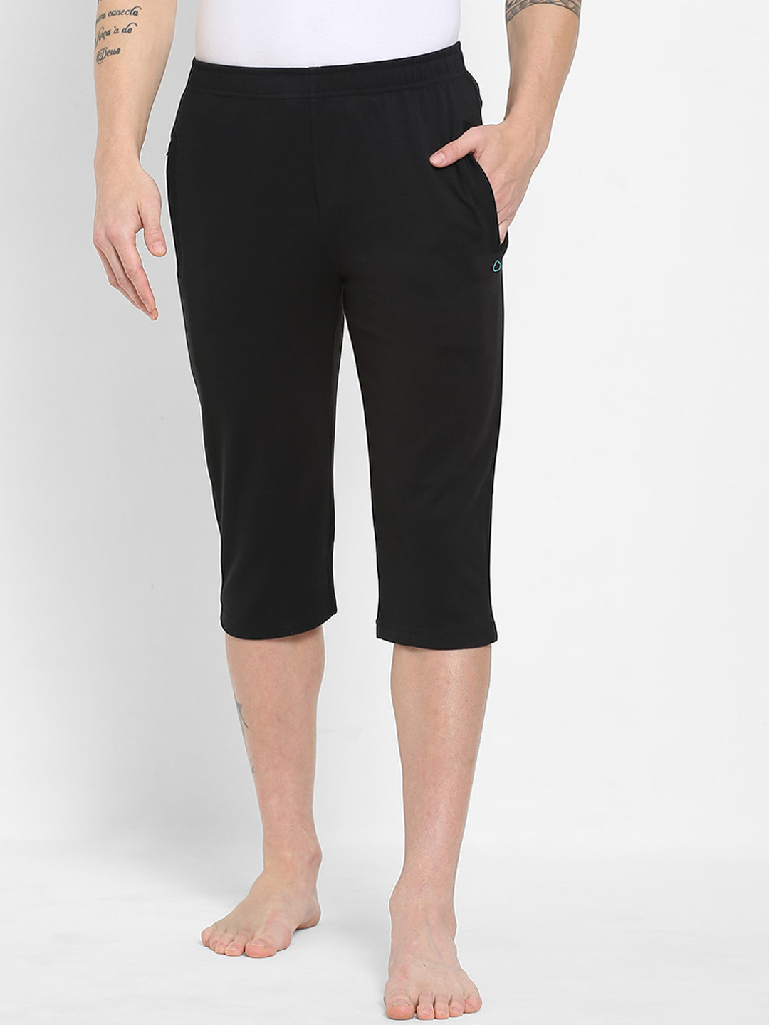

Sweet Dreams Men Black Solid Lounge Capri