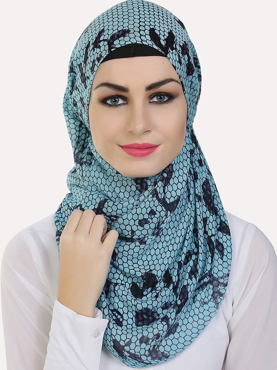 

MOMIN LIBAS Women Blue & Black Printed Scarf